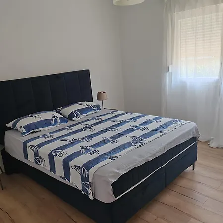 Nea * Biograd Na Moru