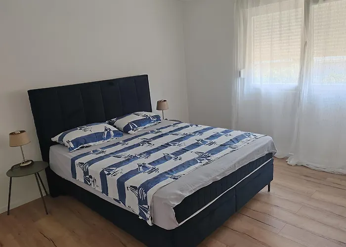 Nea * Biograd Na Moru