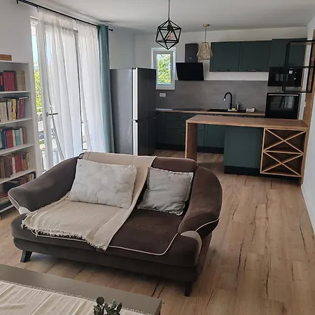 Nea アパート ビオグラード・ナ・モル